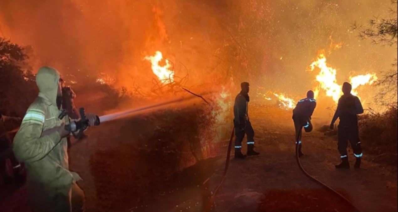 bir gecede 7 yangin qvjf2QrA