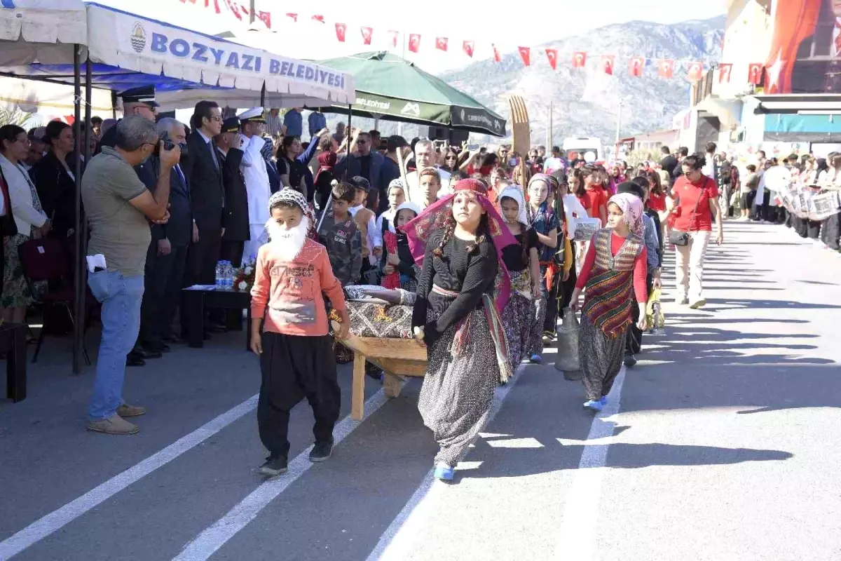 bozyazida cumhuriyet bayrami coskuyla kutlandi Z6Ldkf2a.jpg