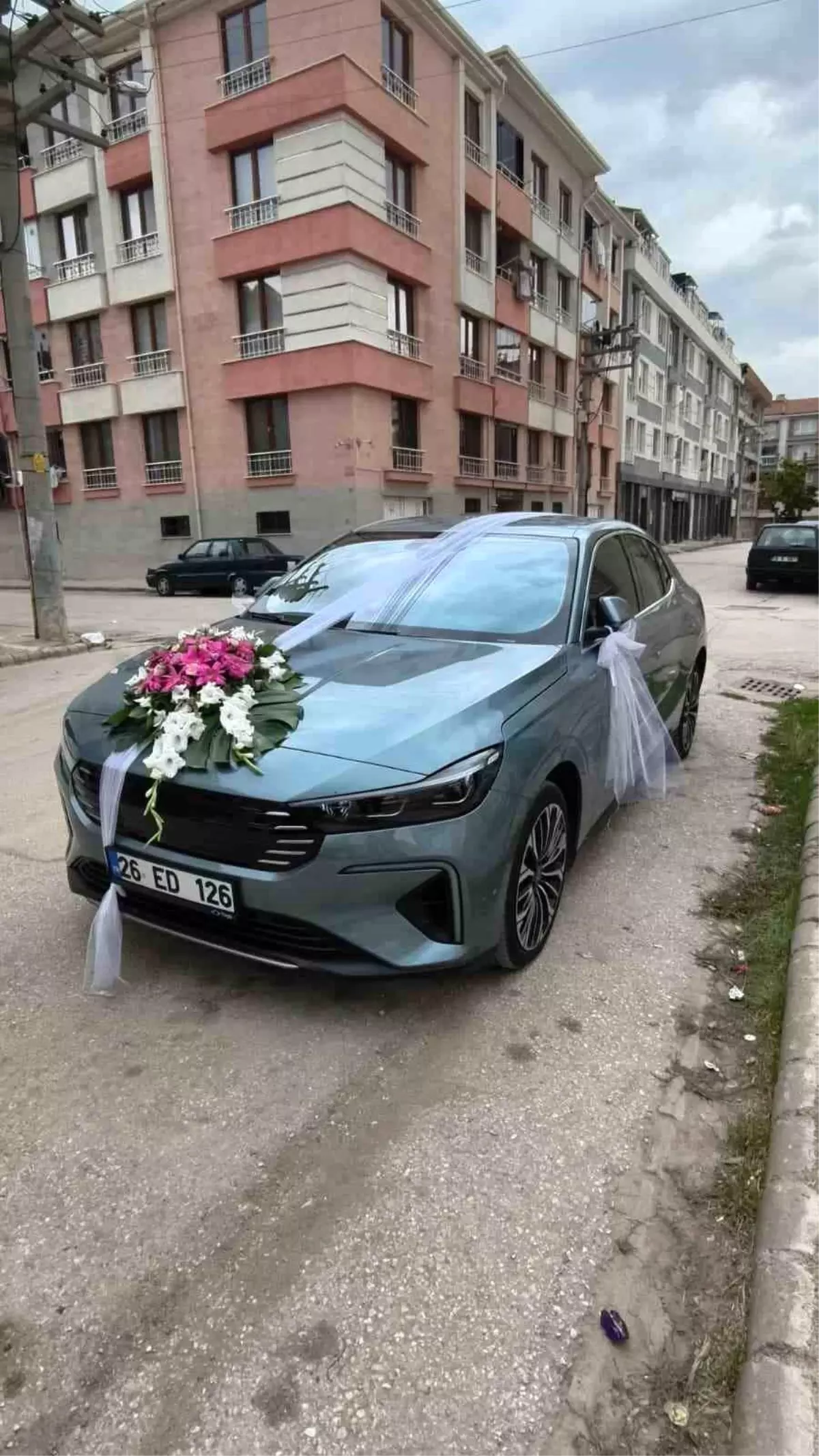 eskisehirde dugun arabasi olarak togg t10f tercih edildi 4g7sWEM7.jpg