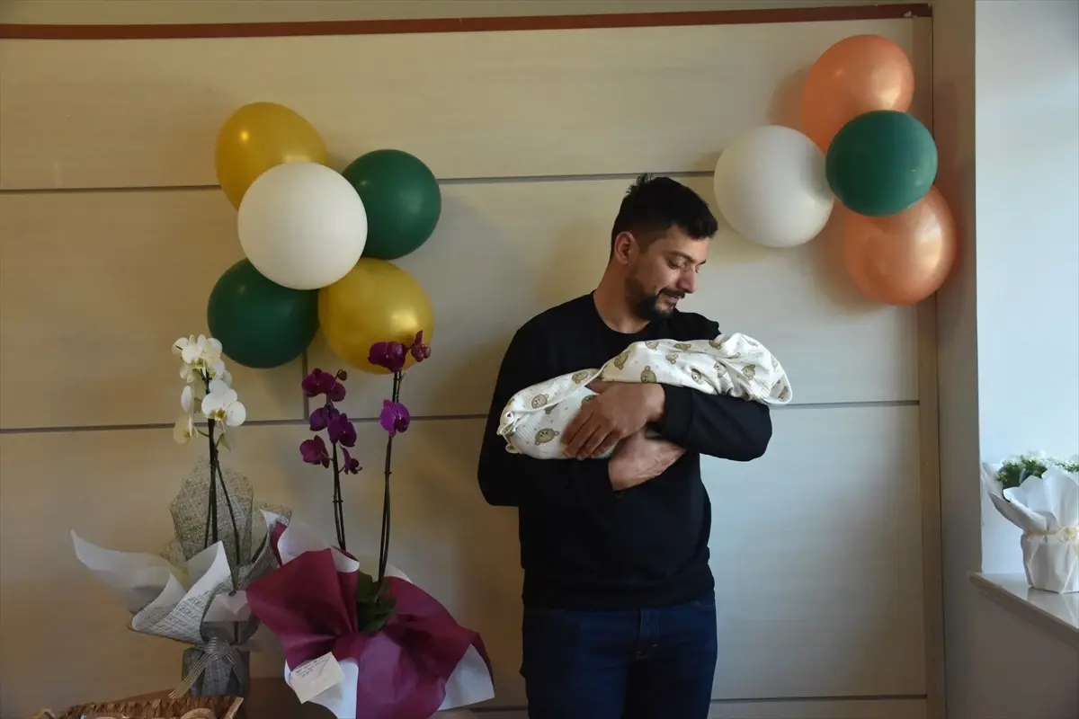 gumushanede 5 kg 150 gr bebek dunyaya geldi sJOisj6B.jpg