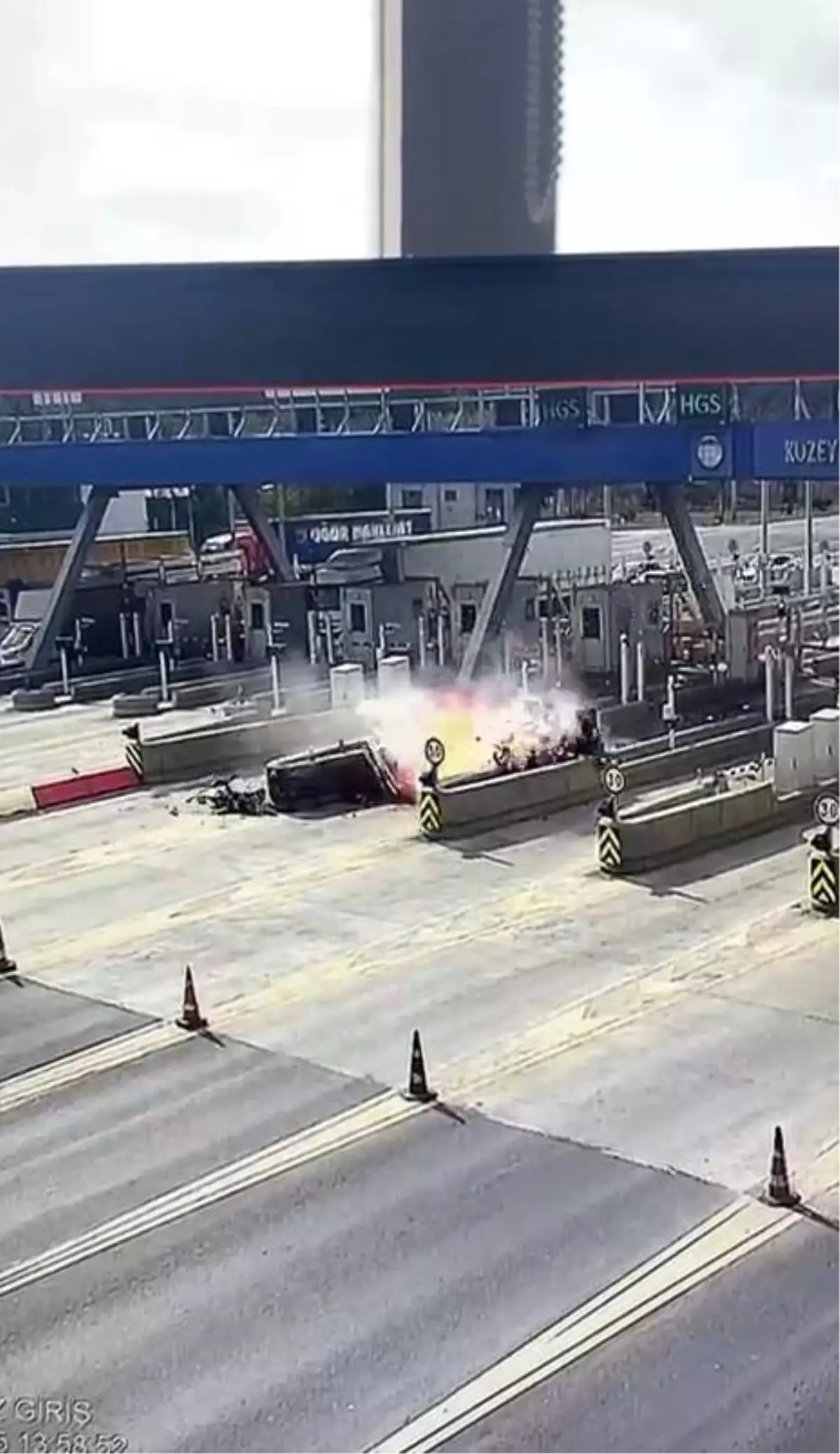 kuzey marmara otoyol gisesinde feci kaza yanarak can verdi BcfSguKt.jpg