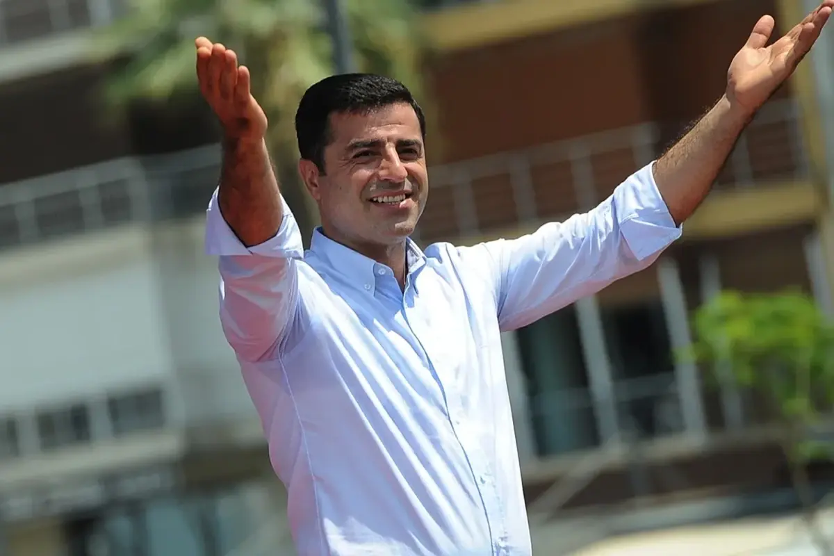 mhpden dikkat ceken selahattin demirtas cikisi XDPHjVyS