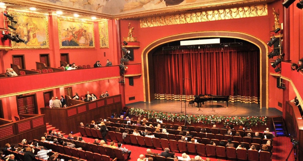 sureyya operasinda caykovski ruzgari gBbrKRZW