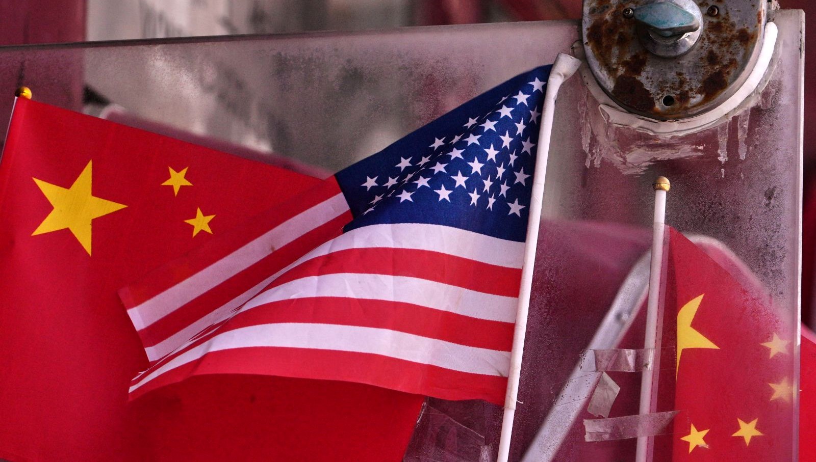 trump cinin dunyayi rehintutmasina izin verilmemeli AZzFk83N